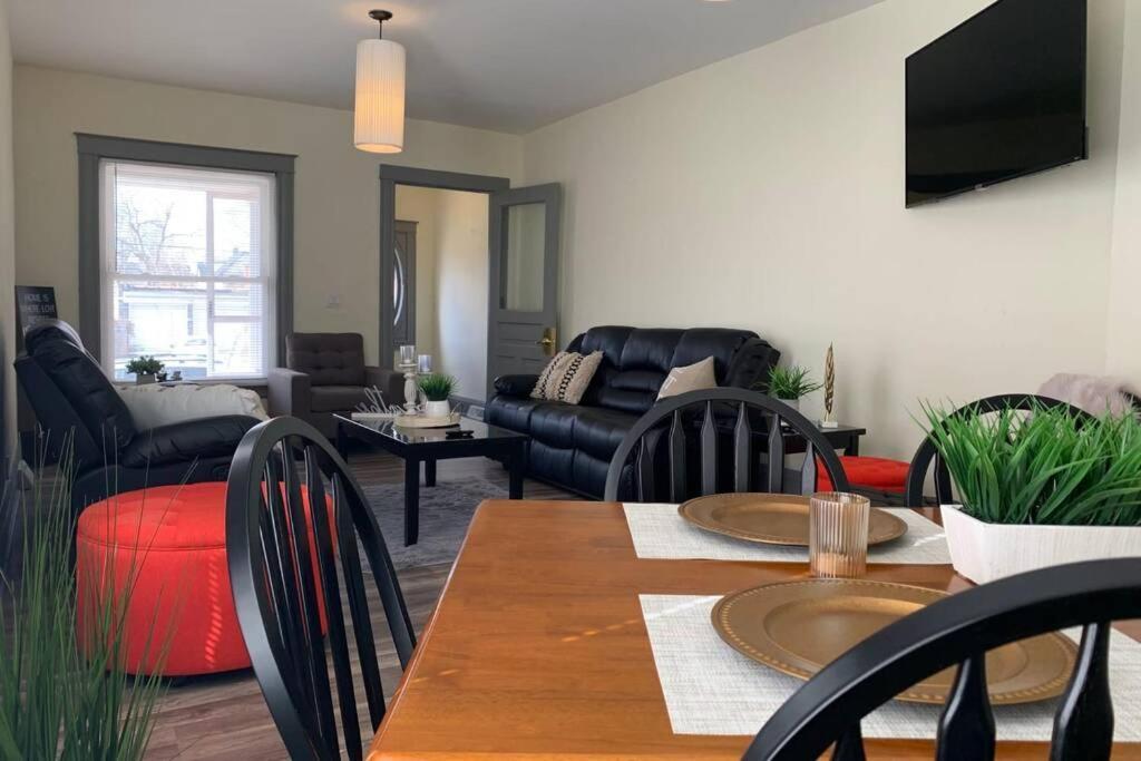 5Br Niagara Getaway Prime Location-Sleeps 10 Βίλα Καταρράκτες του Νιαγάρα Εξωτερικό φωτογραφία