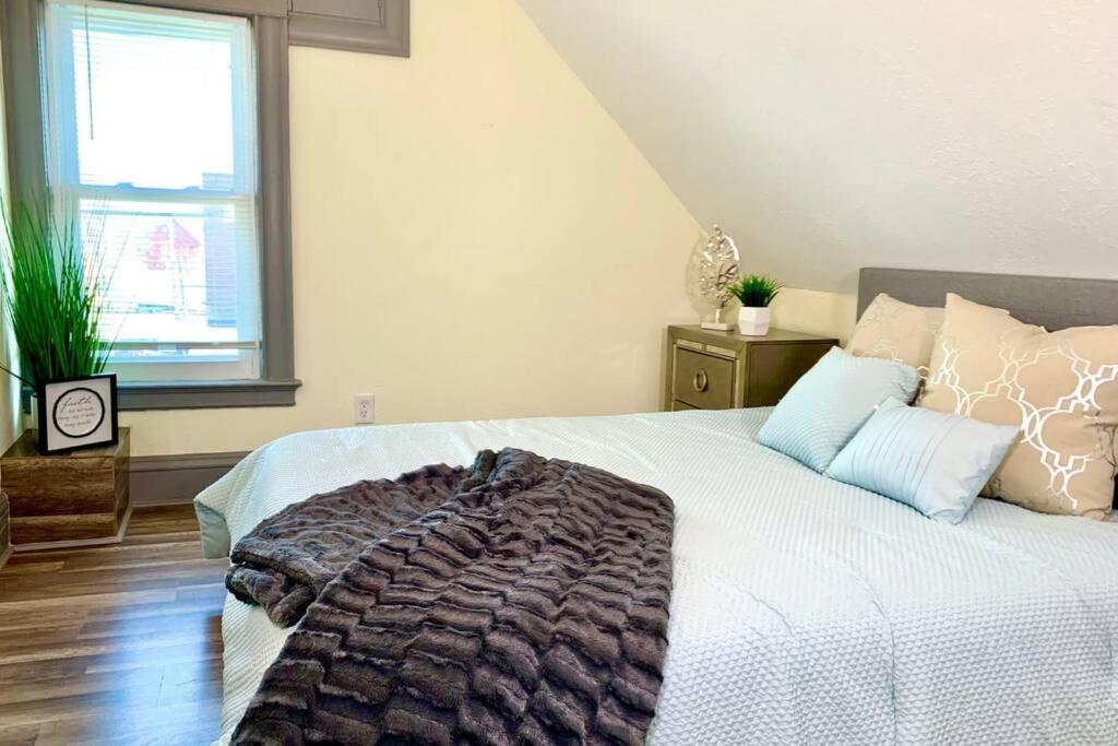 5Br Niagara Getaway Prime Location-Sleeps 10 Βίλα Καταρράκτες του Νιαγάρα Εξωτερικό φωτογραφία